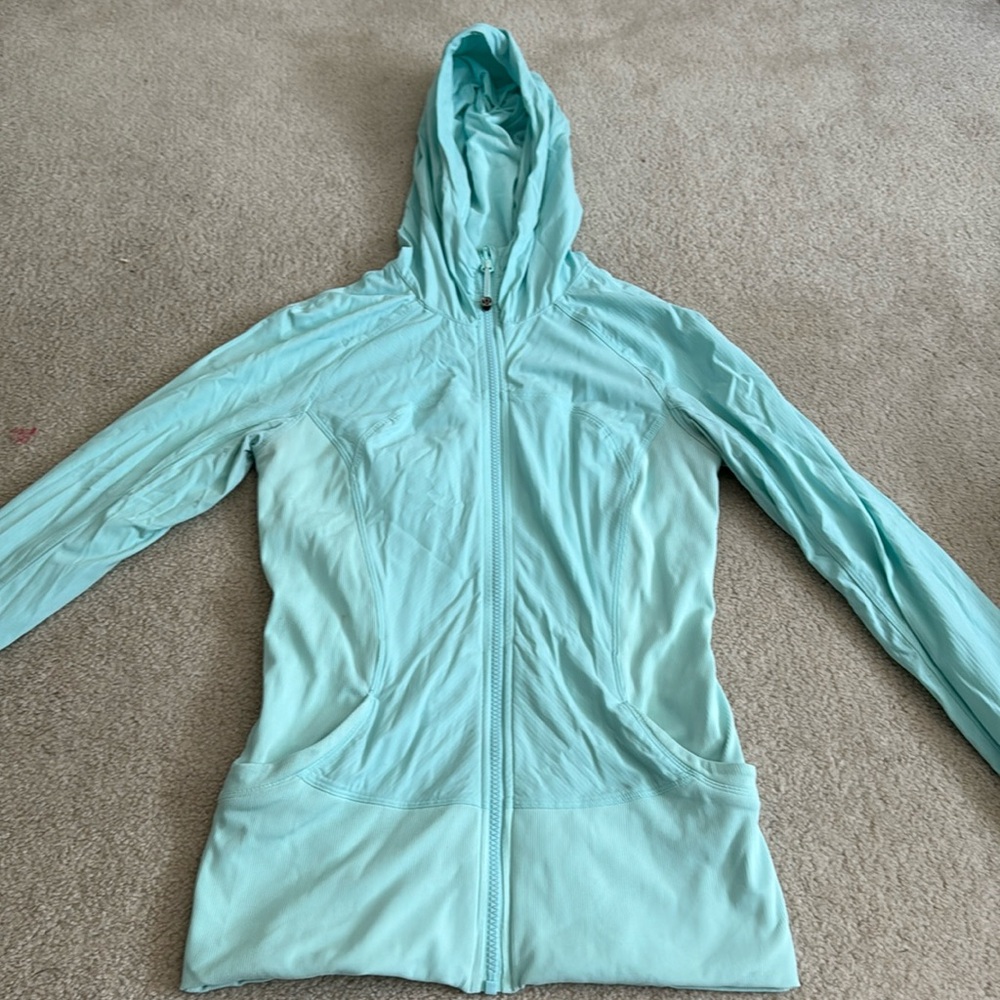 Lululemon size 8 blue zip up jacket